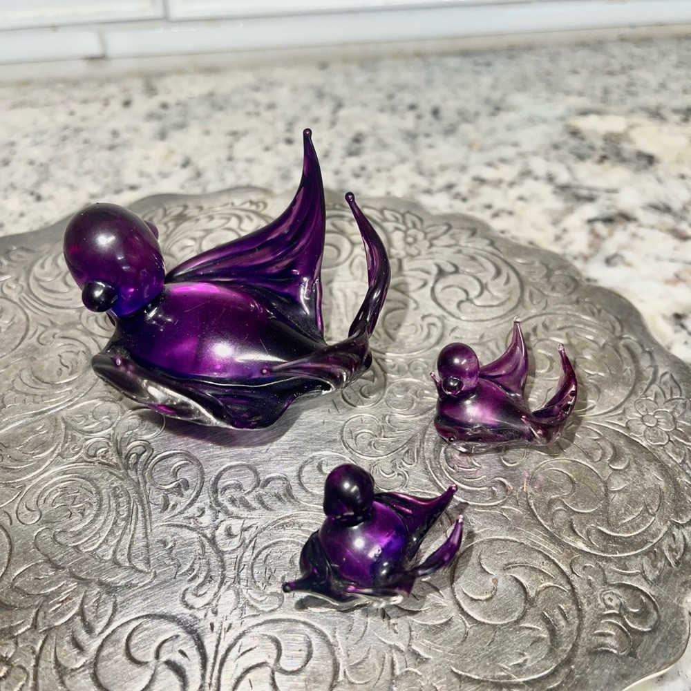 Vintage Art Glass Momma bird And Babies Lot of 3
